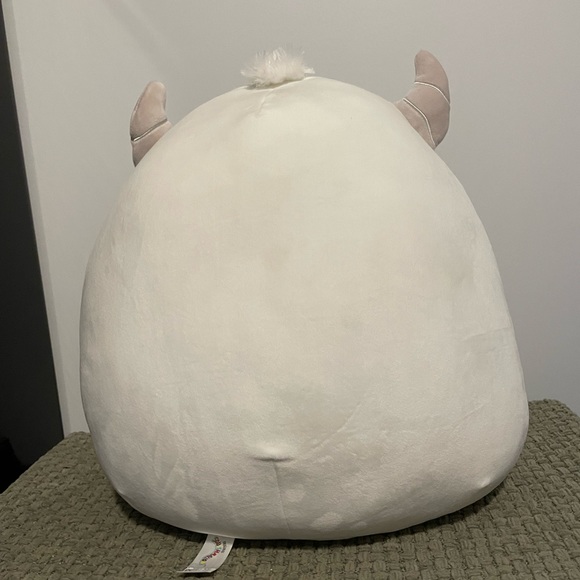 Amleth Squishmallow - Picture 3 of 3